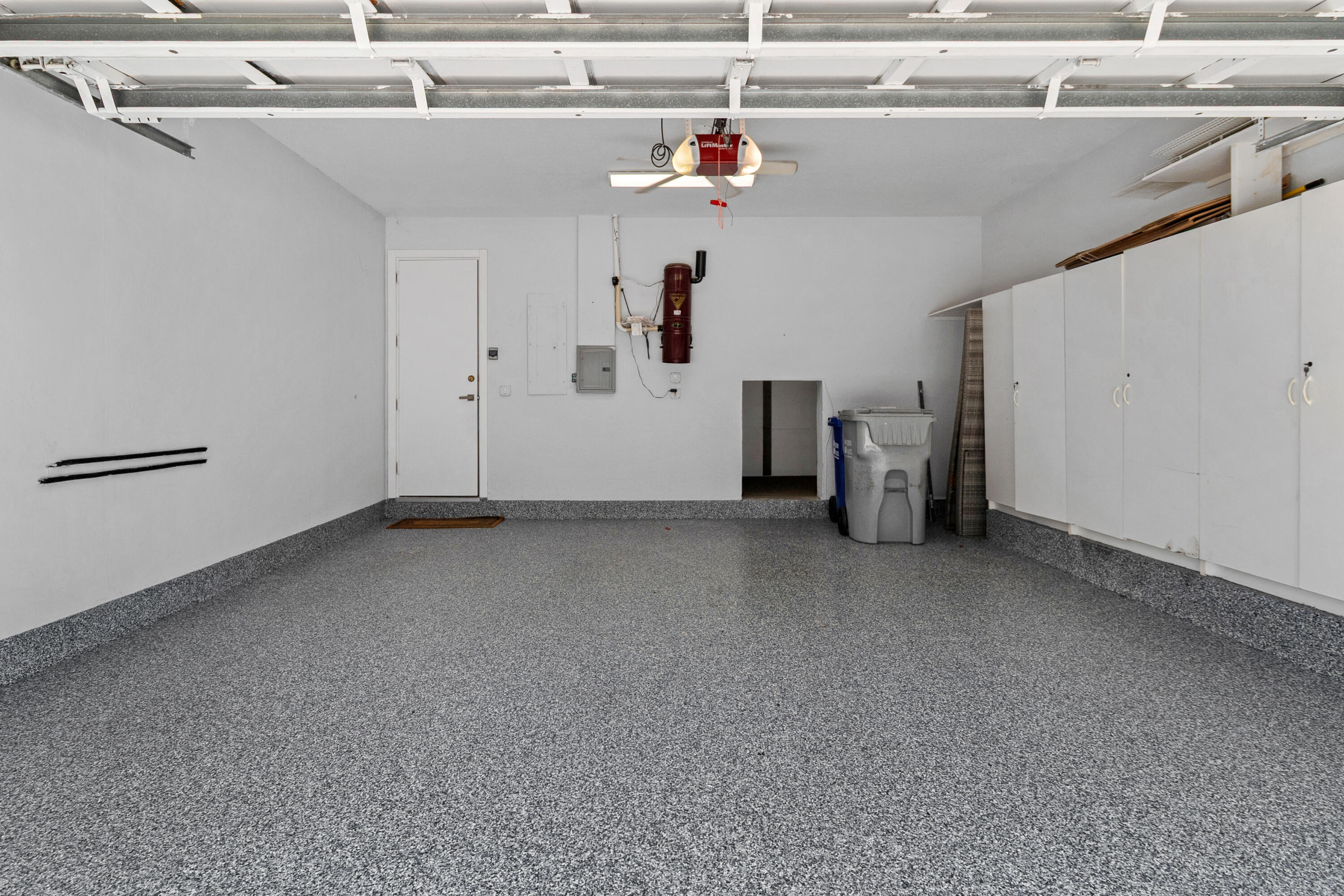 HILLSBORO SHORES SEC - Residential