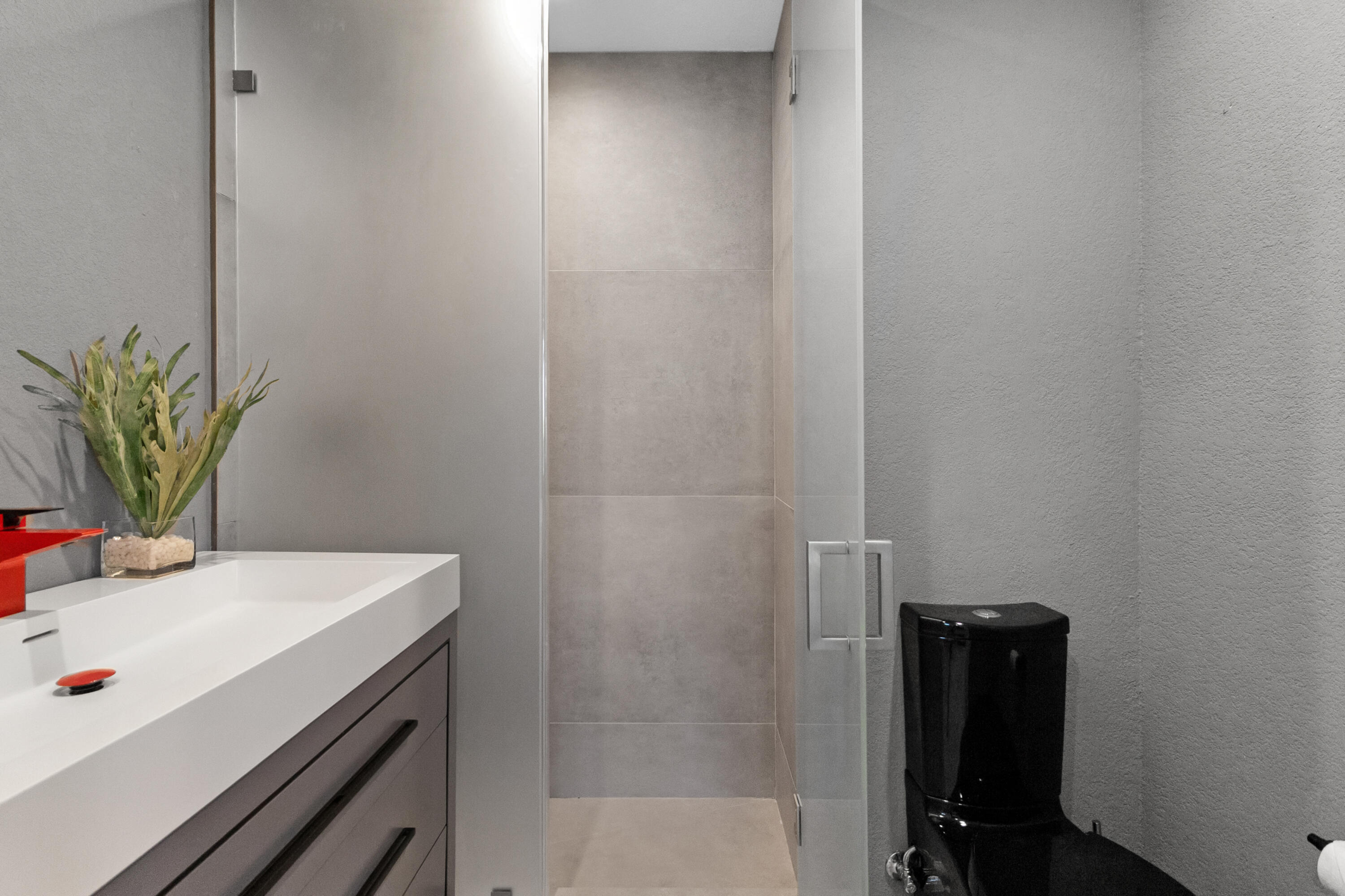 HILLSBORO SHORES SEC - Residential