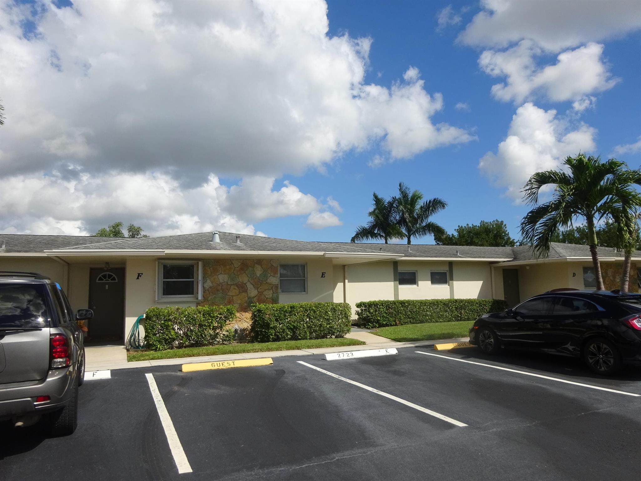 CRESTHAVEN VILLAS CONDO 3 - Residential Lease