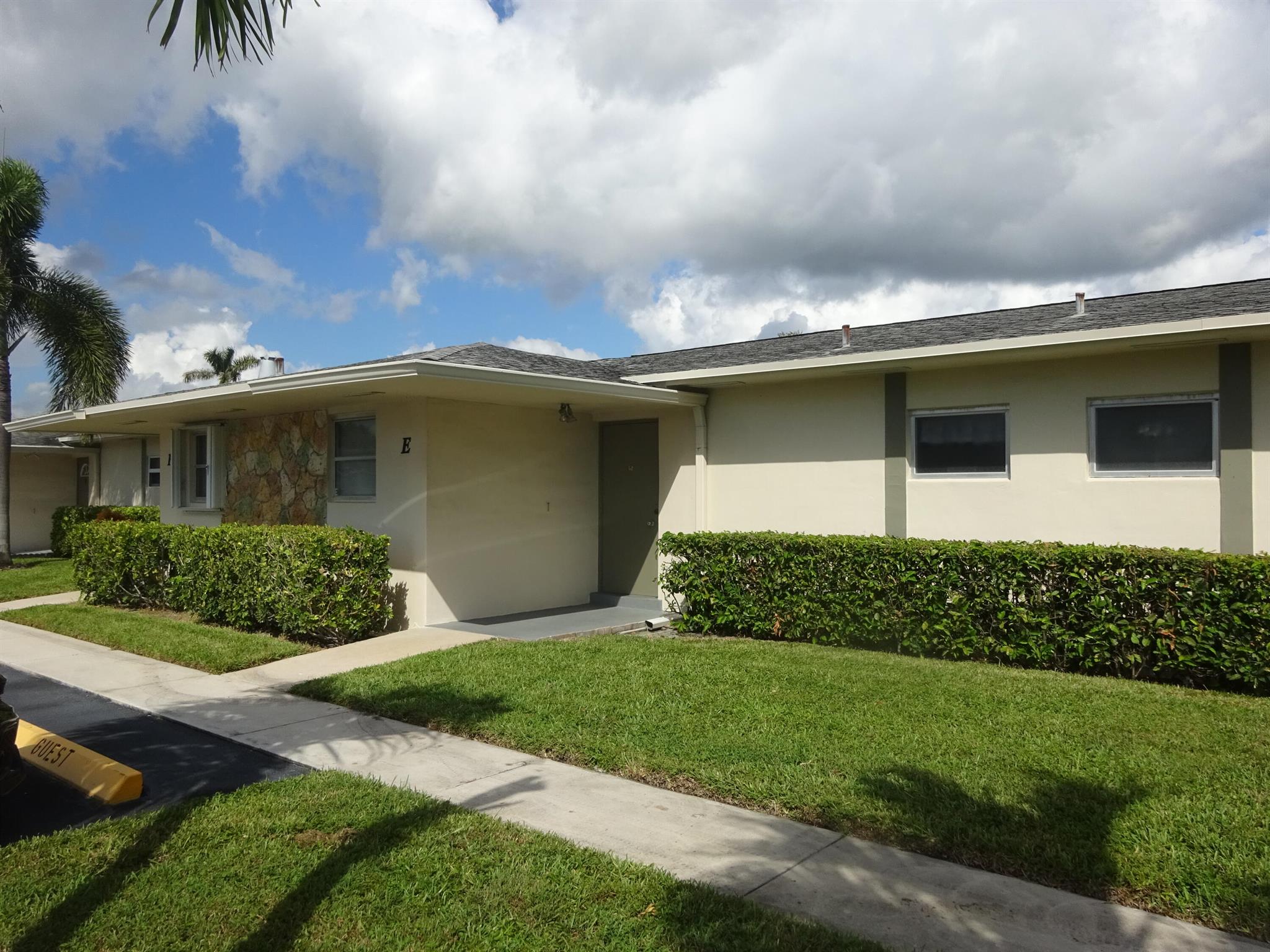 CRESTHAVEN VILLAS CONDO 3 - Residential Lease