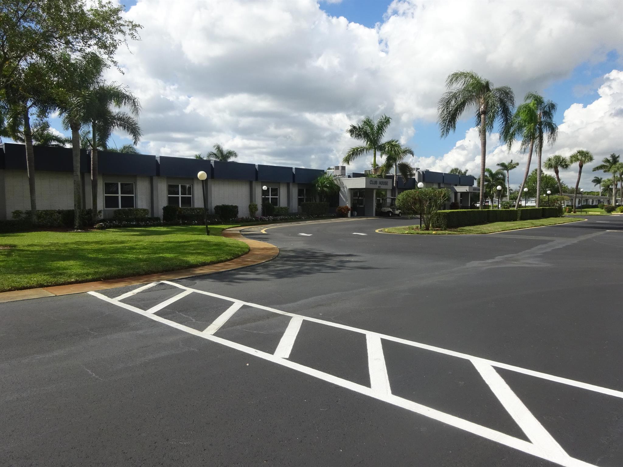 CRESTHAVEN VILLAS CONDO 3 - Residential Lease