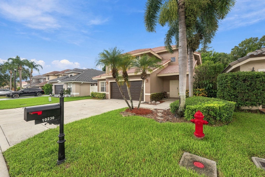 Photo of 10230 Brookville Lane, Boca Raton, FL 33428 (MLS # B26076033)