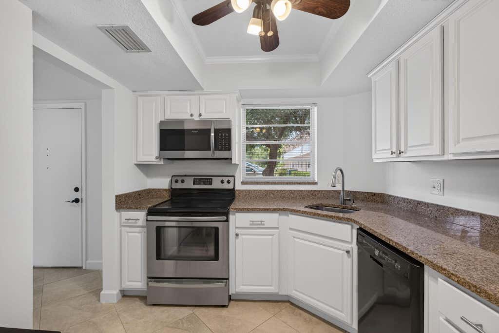 Photo of 18081 SE COUNTRY CLUB Drive #9-83, Jupiter, FL 33469 (MLS # B26058781)