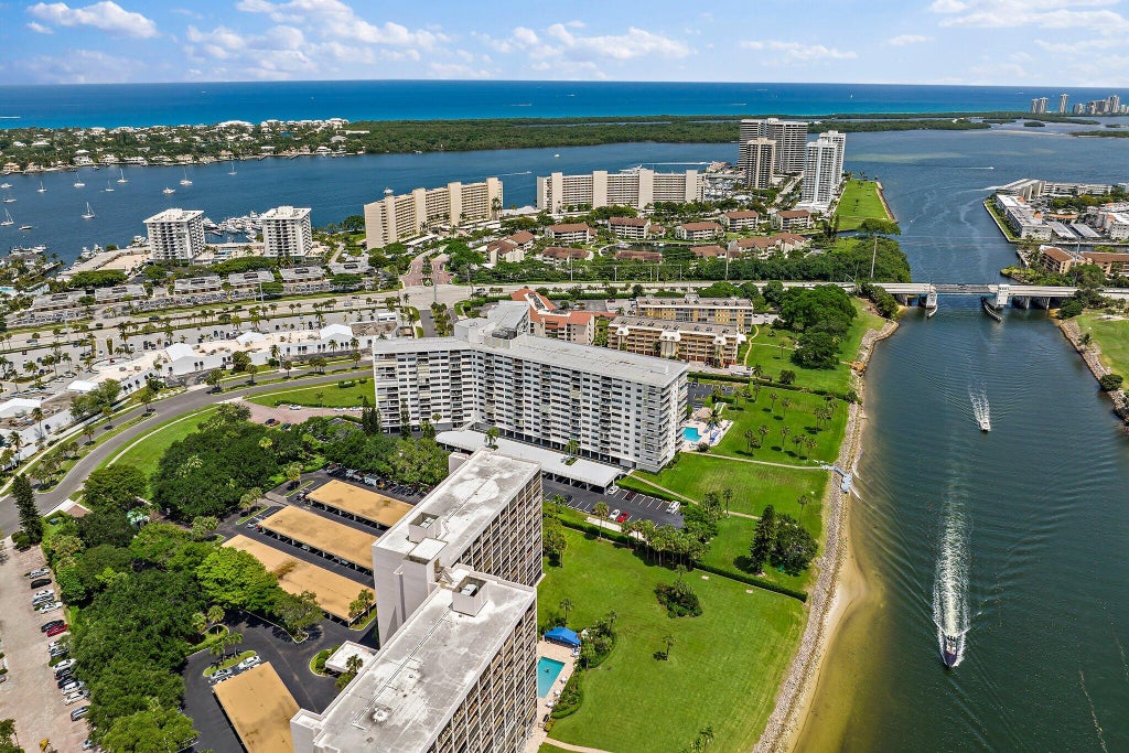 Photo of 336 Golfview Road #306, North Palm Beach, FL 33408 (MLS # R11090852)