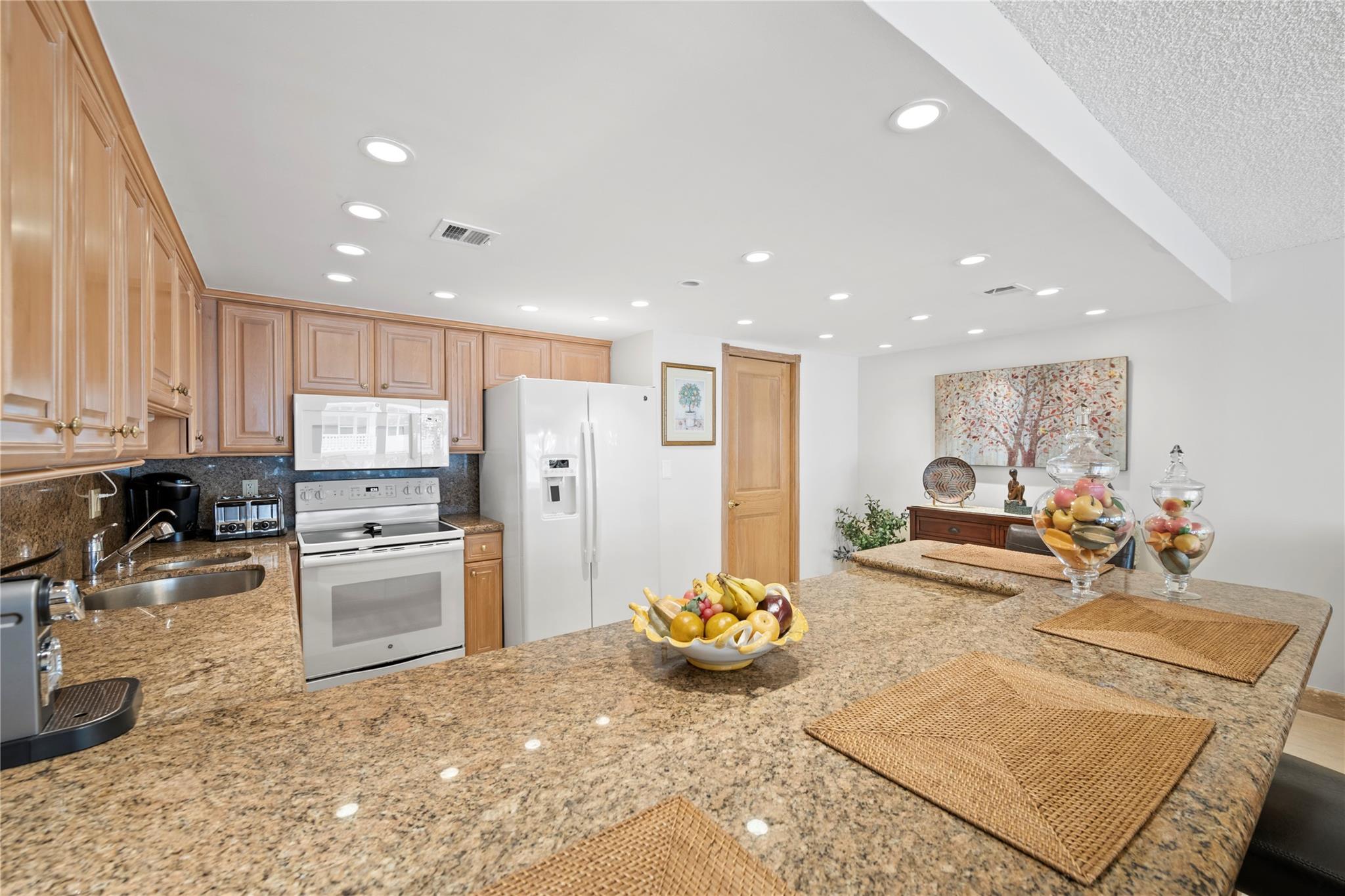 OCEAN CLUB CONDO - Residential