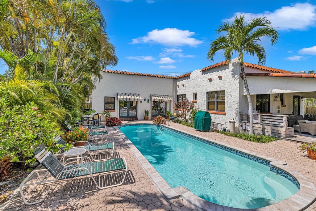 Photo of 309 SW 20th St #2, Fort Lauderdale, FL 33315 (MLS # F10503511)