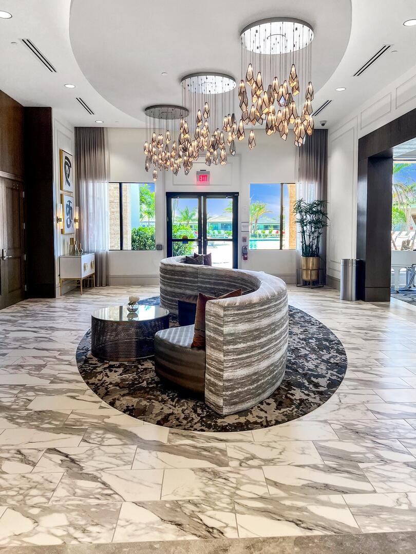 VALENCIA GRAND - Residential