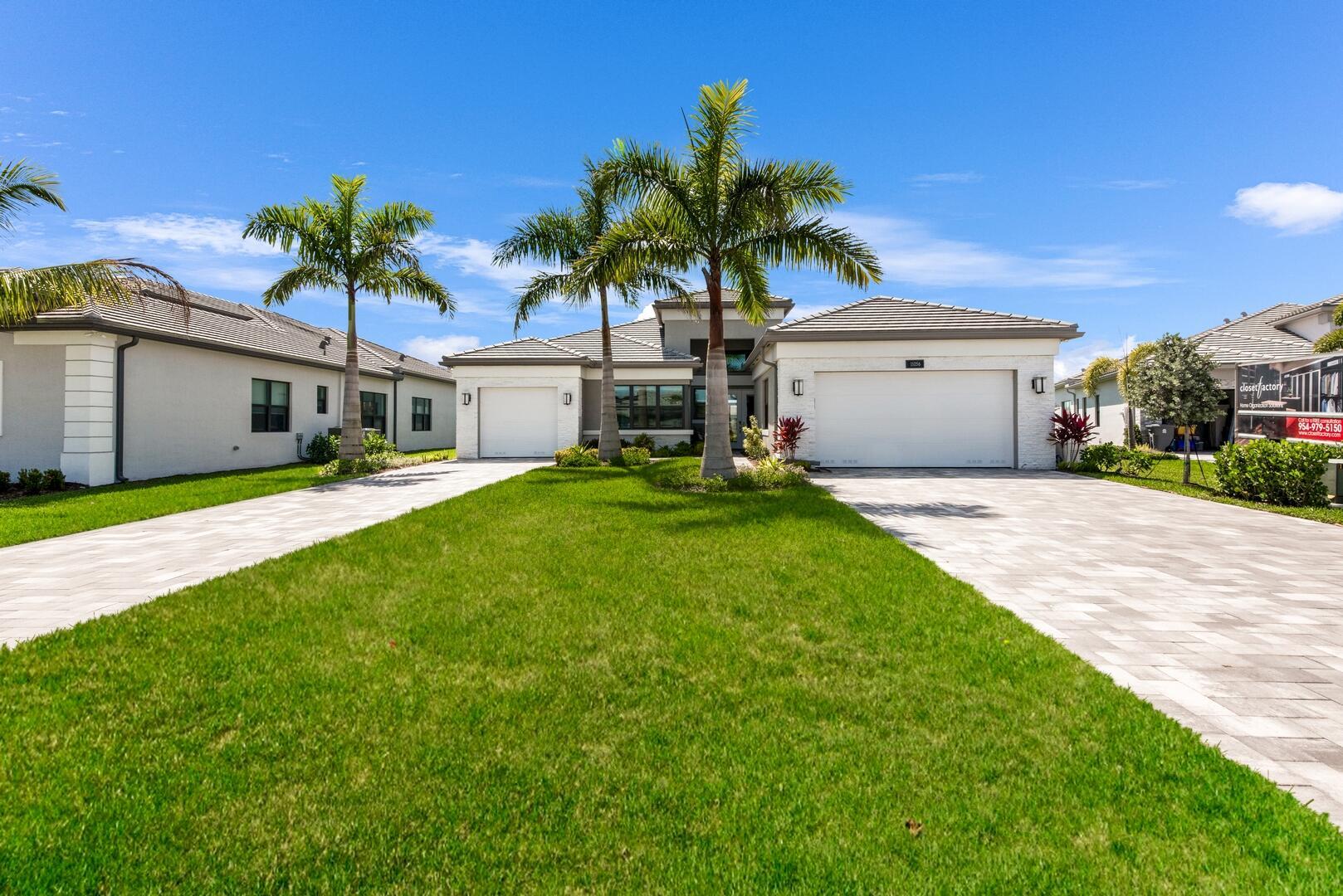 VALENCIA GRAND - Residential