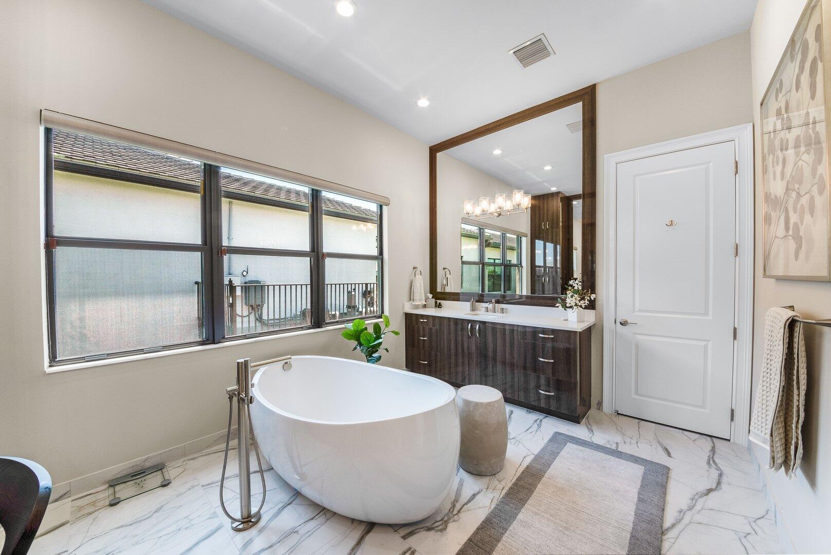 VALENCIA GRAND - Residential