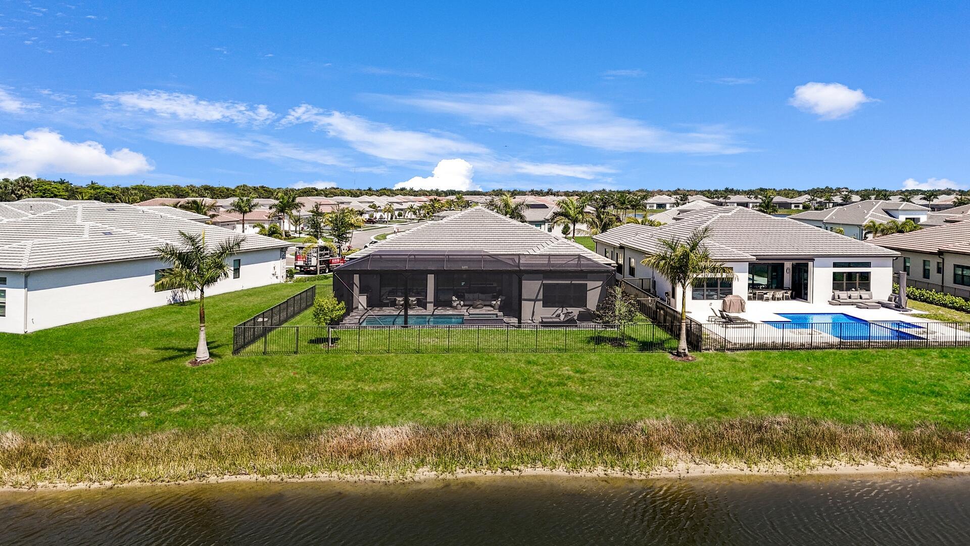 VALENCIA GRAND - Residential