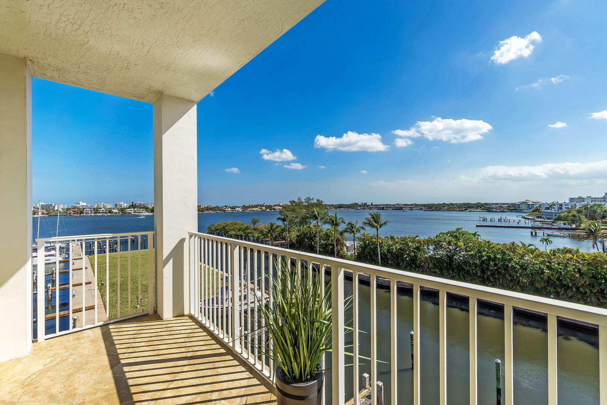 MOORINGS AT LANTANA CONDO 3 - Residential