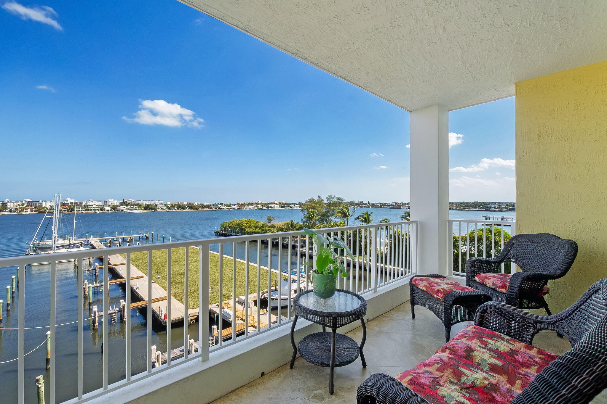 MOORINGS AT LANTANA CONDO 3 - Residential