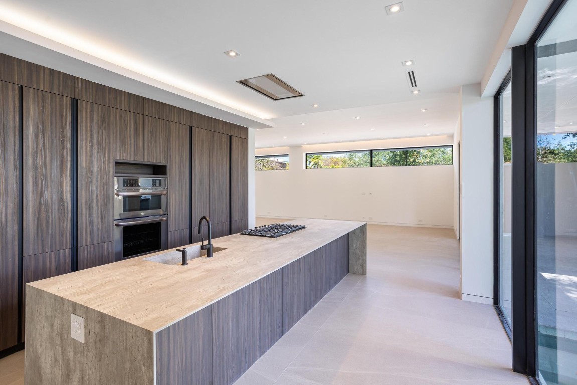 1904 SW 22nd Terrace