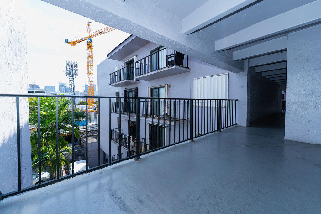 EL BOSQUE AT LITTLE HAVANA CONDO - Residential