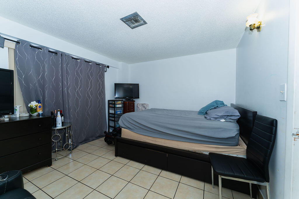 EL BOSQUE AT LITTLE HAVANA CONDO - Residential