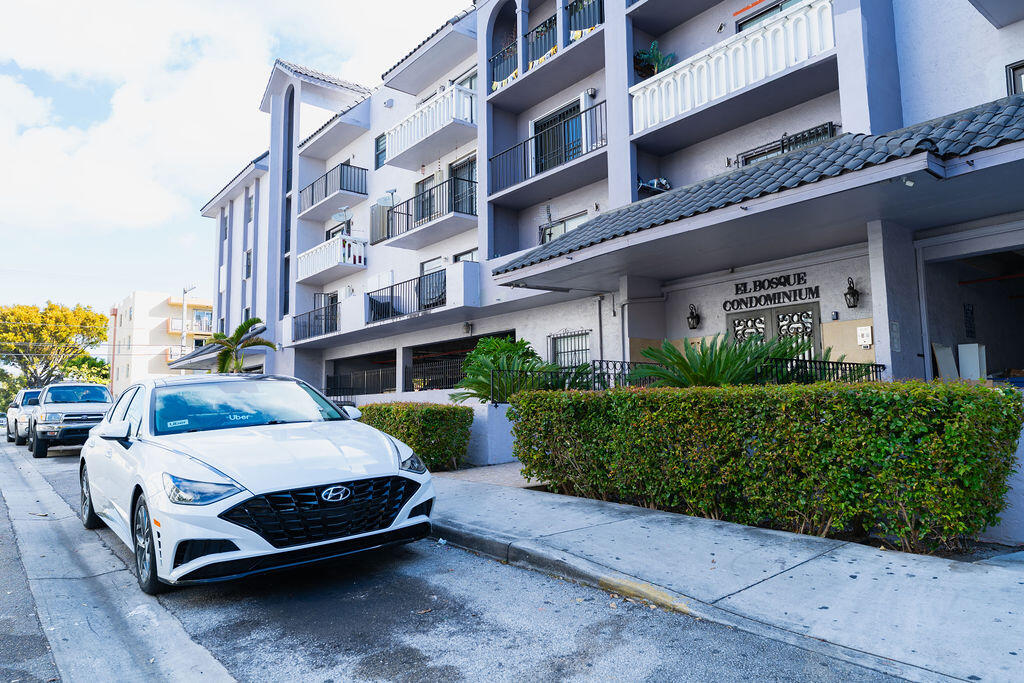 EL BOSQUE AT LITTLE HAVANA CONDO - Residential