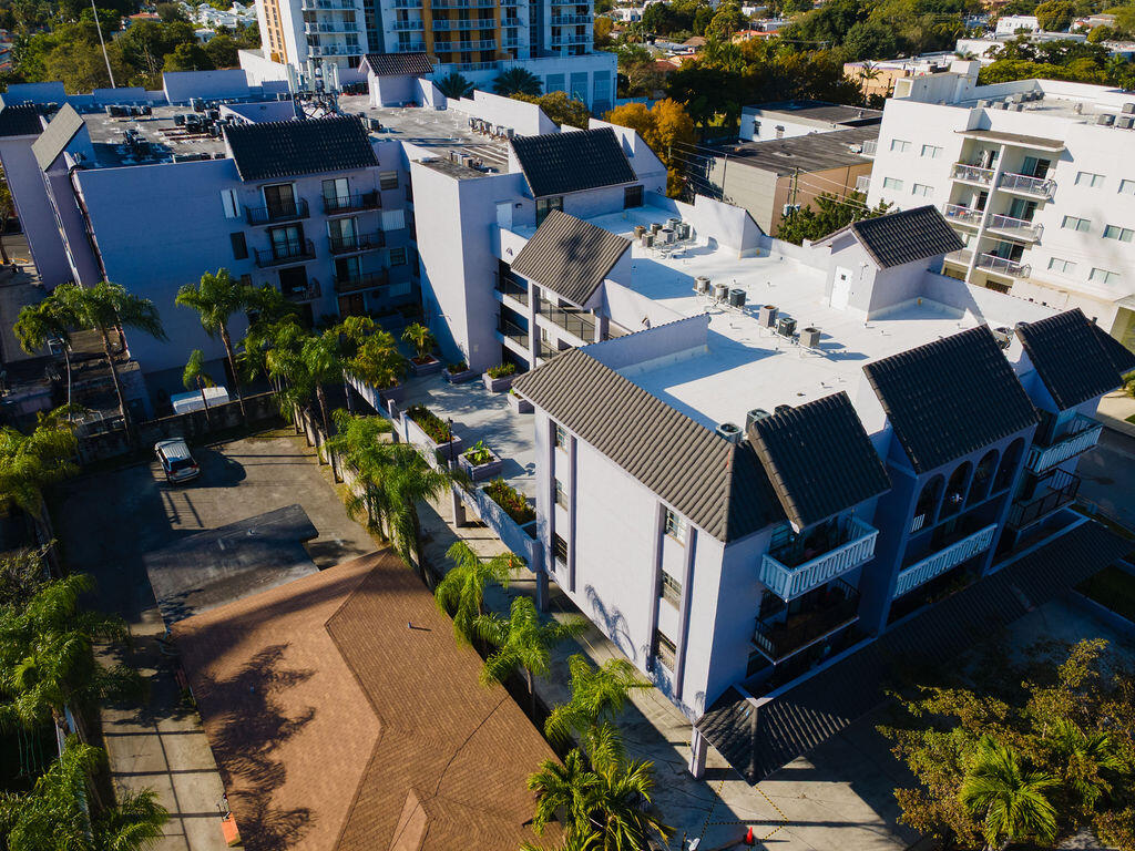 EL BOSQUE AT LITTLE HAVANA CONDO - Residential