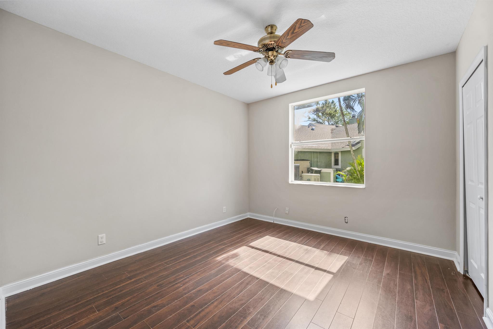 SUGAR POND MANOR OF WELLI - Residential Lease