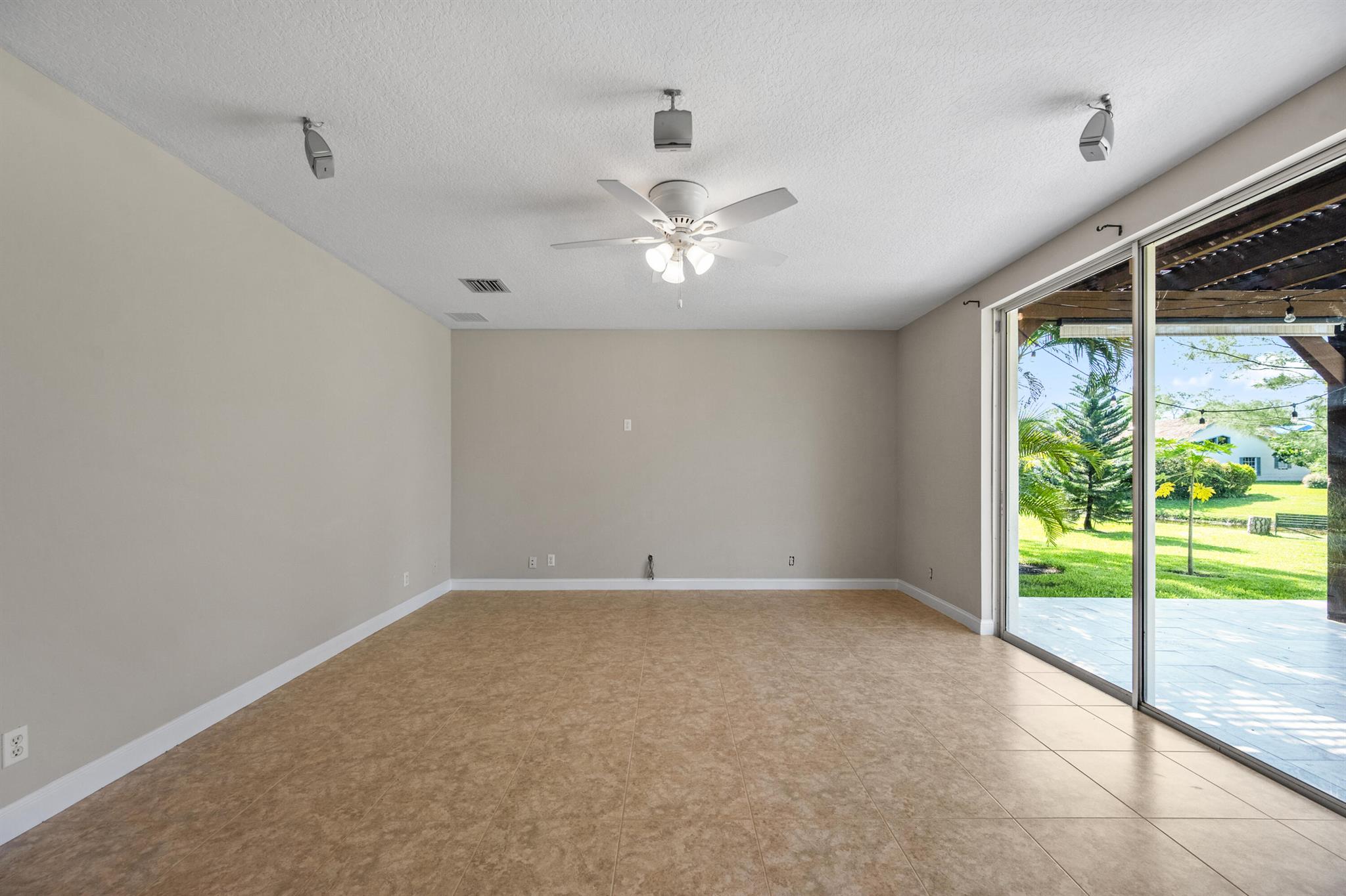 SUGAR POND MANOR OF WELLI - Residential Lease