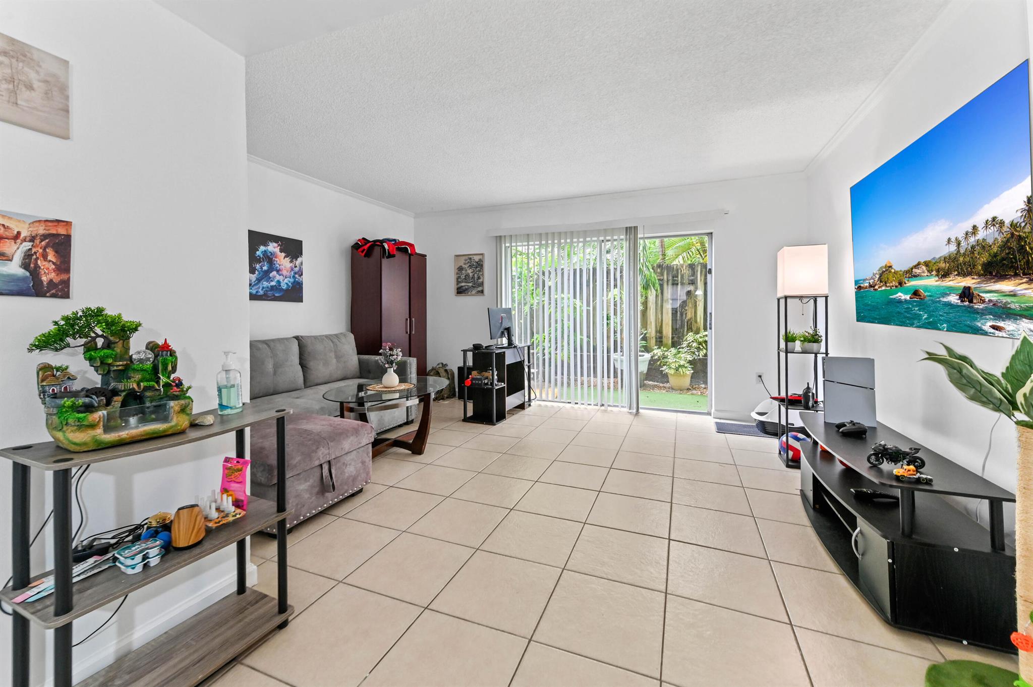 RACQUET CLUB - Residential
