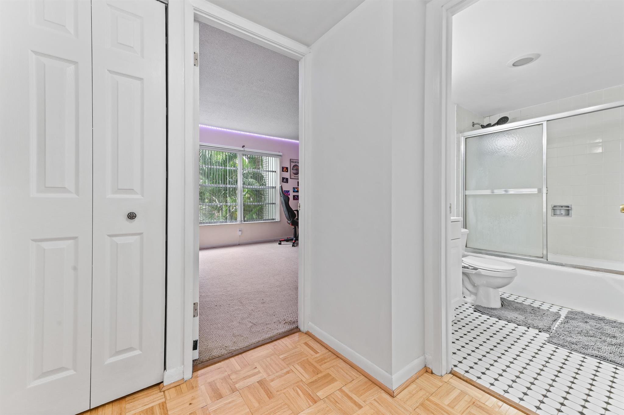 RACQUET CLUB - Residential