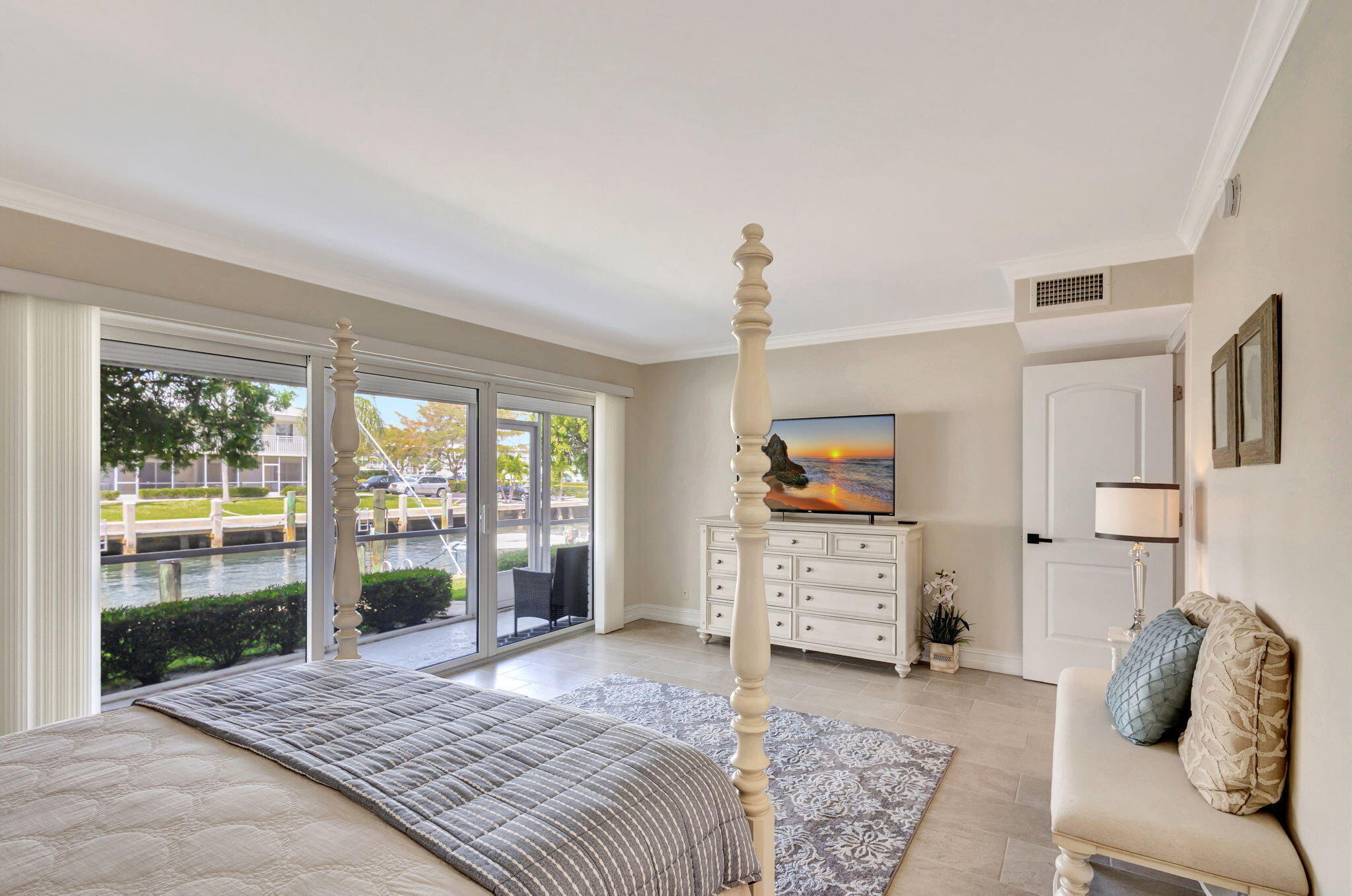 MARINA HARBOUR CONDO - Residential Lease