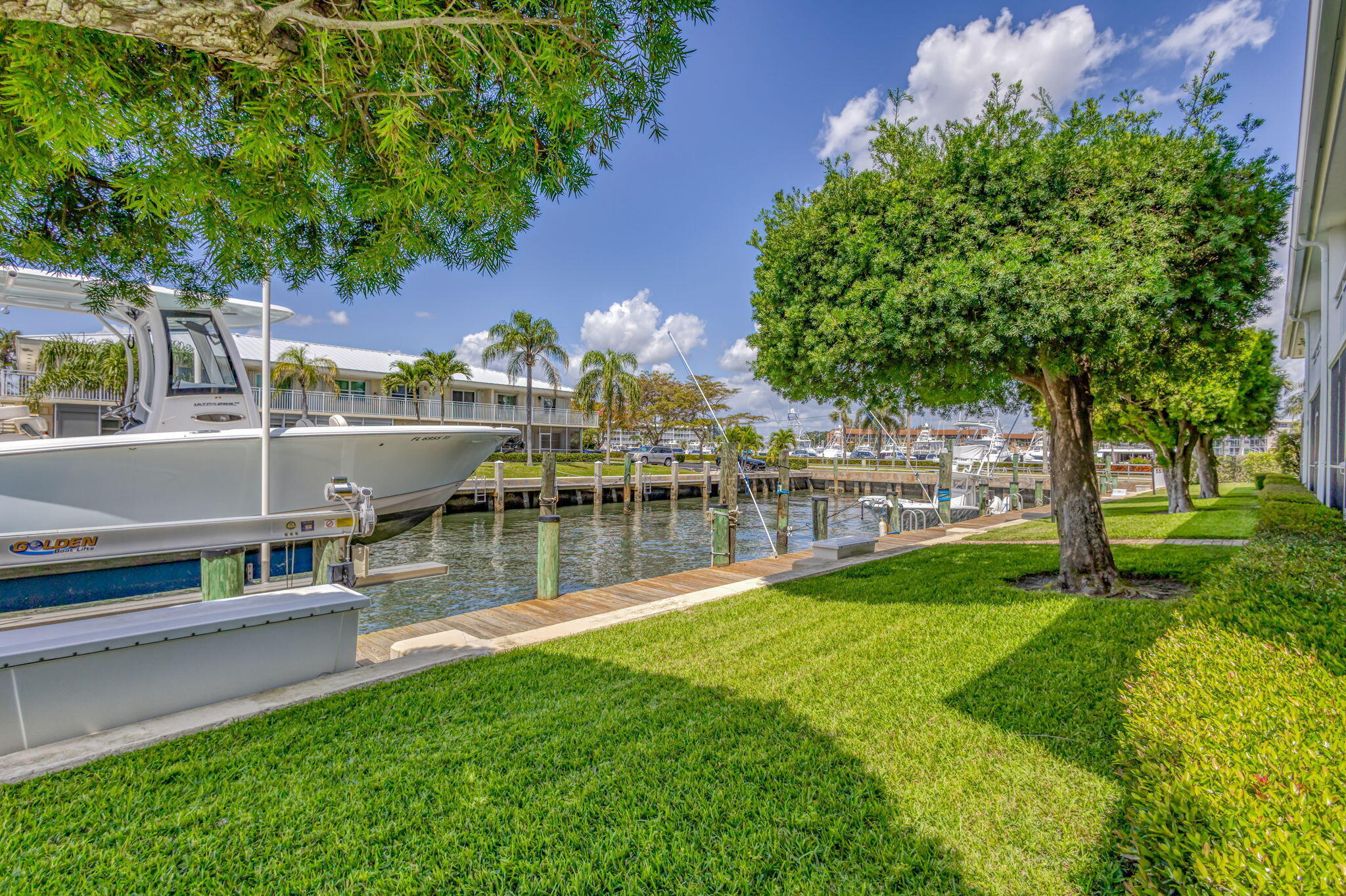 MARINA HARBOUR CONDO - Residential Lease
