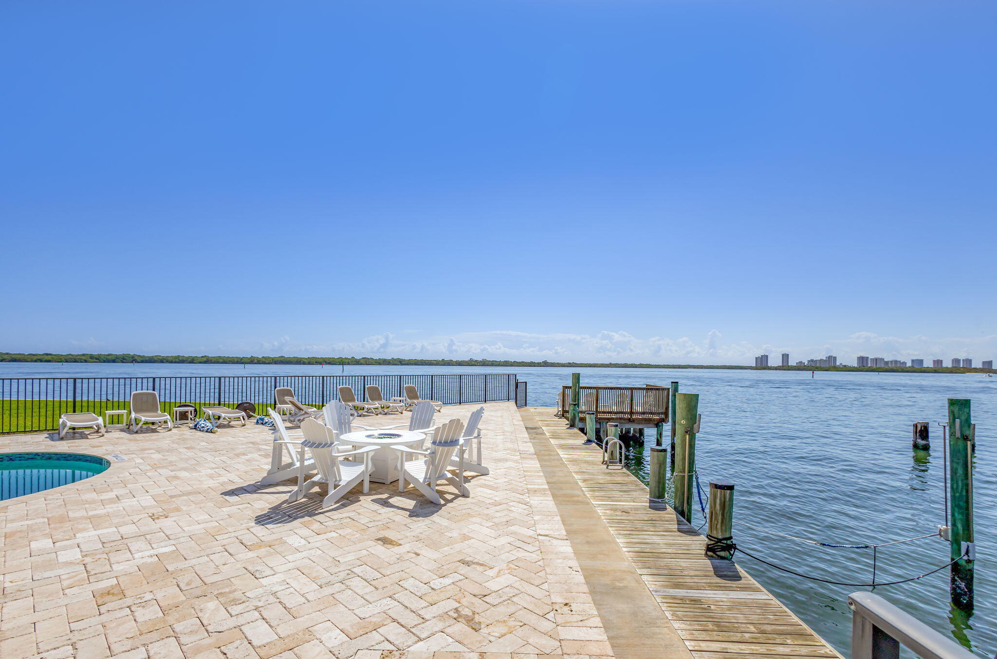 MARINA HARBOUR CONDO - Residential Lease