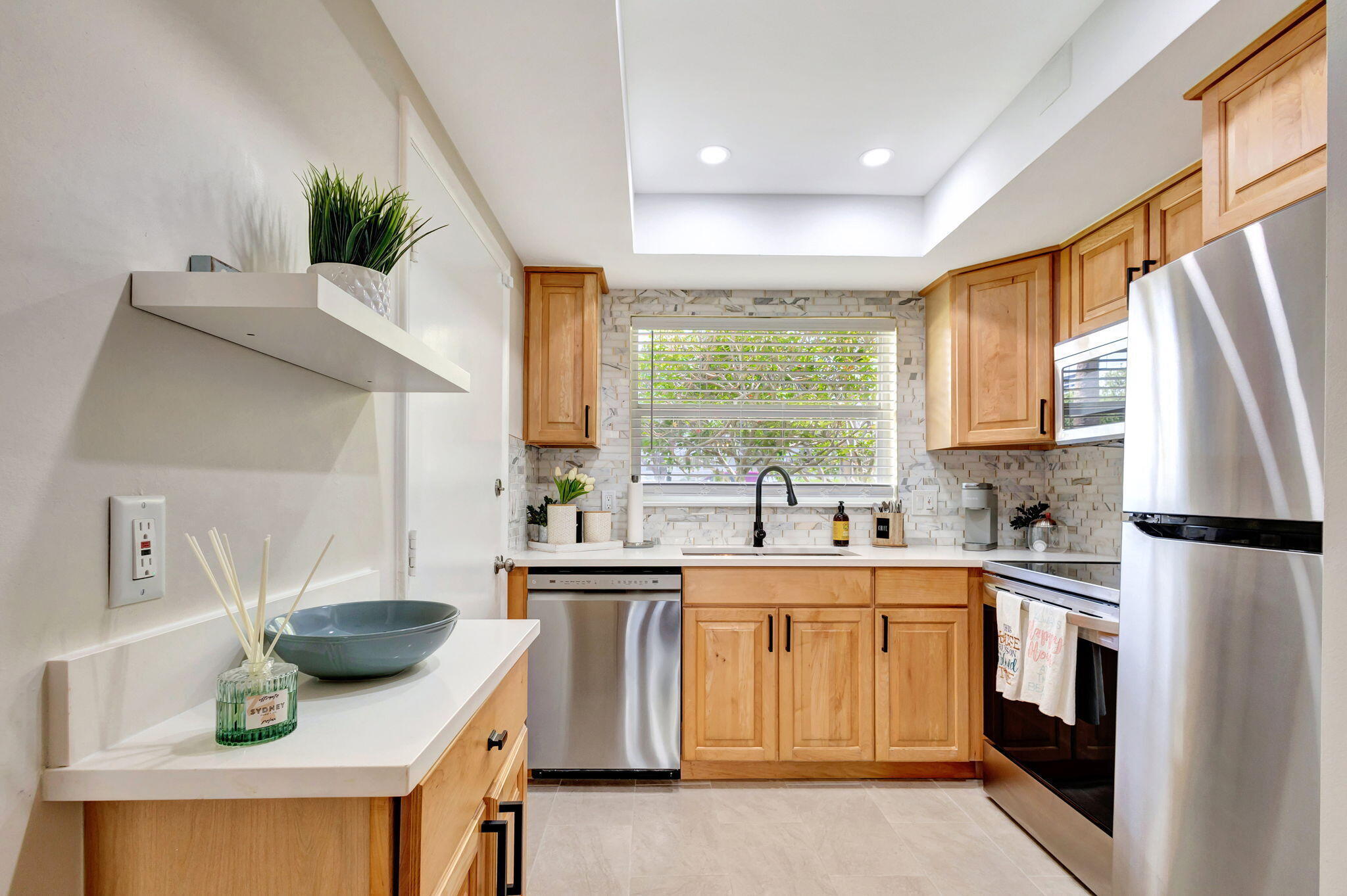 MARINA HARBOUR CONDO - Residential Lease