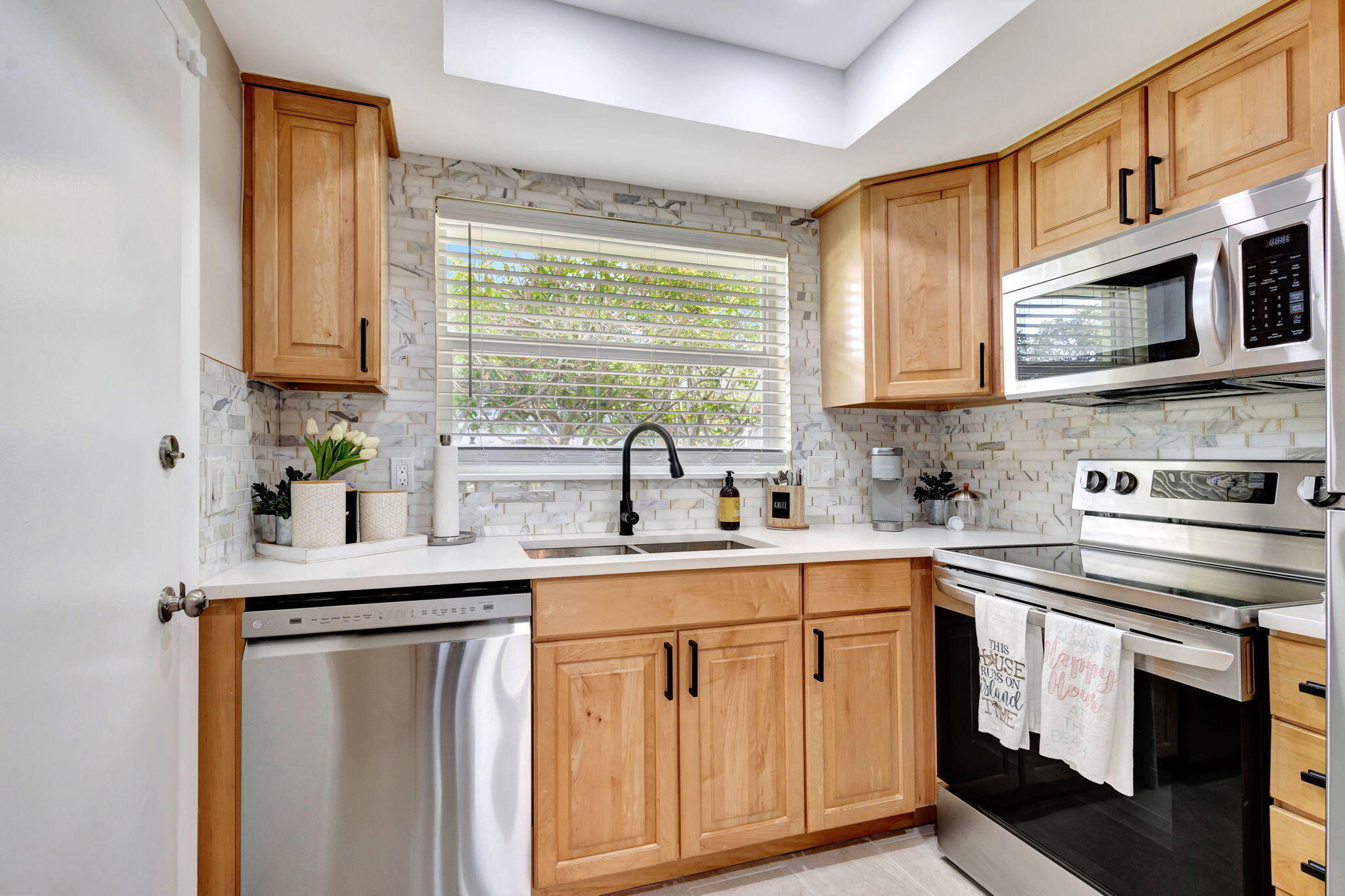 MARINA HARBOUR CONDO - Residential Lease