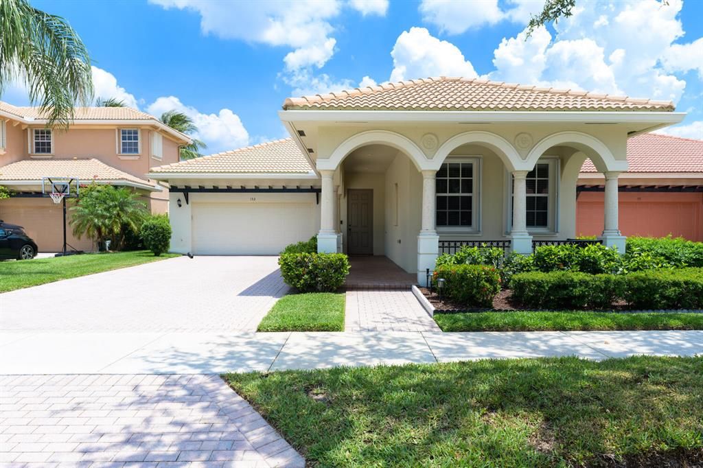 Photo of 153 Via Rosina, Jupiter, FL 33458 (MLS # R10889671)
