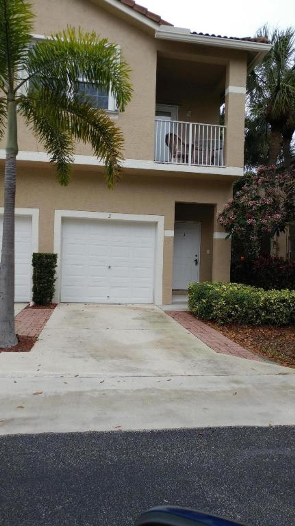 Photo of 114 Lighthouse Circle #J, Tequesta, FL 33469 (MLS # R10962454)
