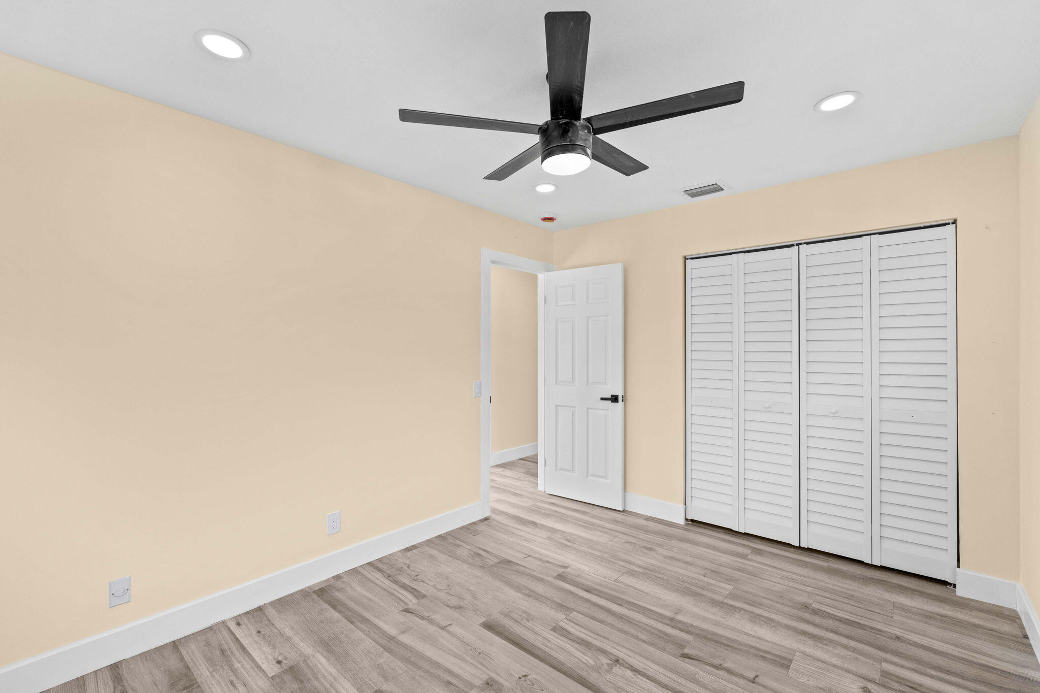 ROOSEVELT ESTATES - Residential