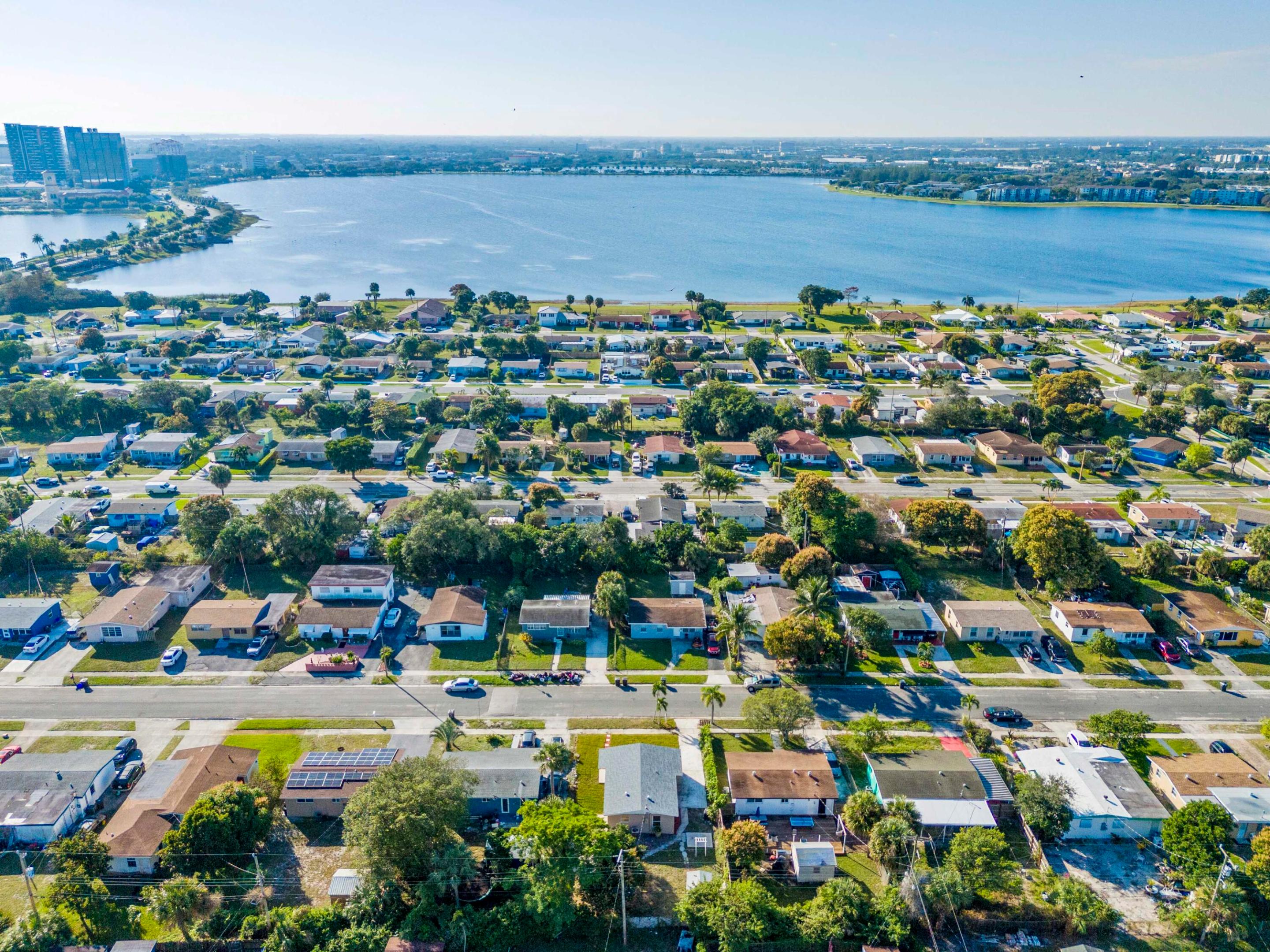 ROOSEVELT ESTATES - Residential