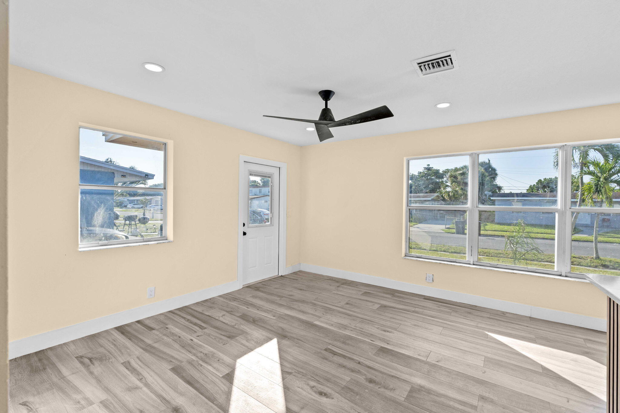 ROOSEVELT ESTATES - Residential