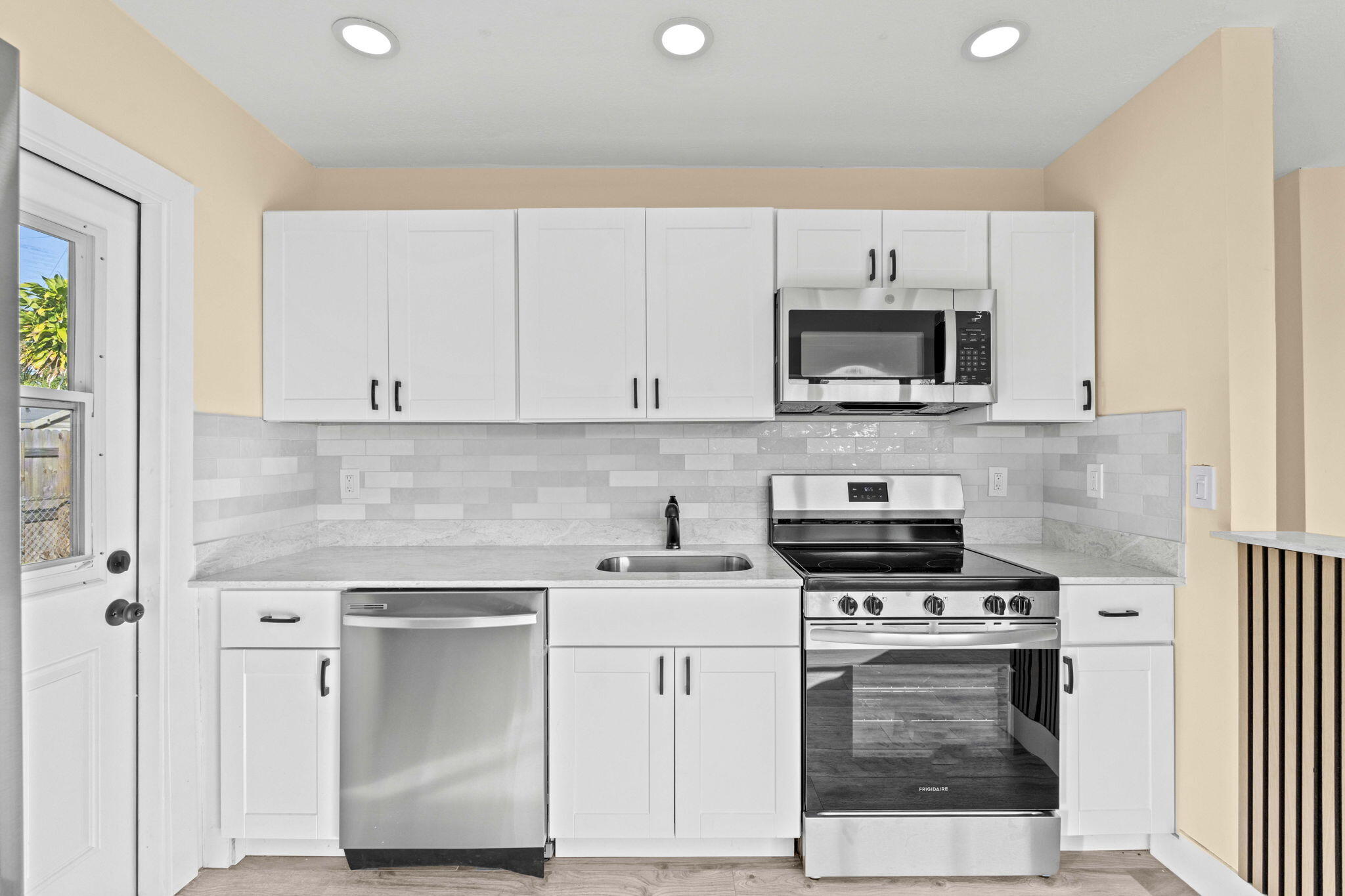 ROOSEVELT ESTATES - Residential