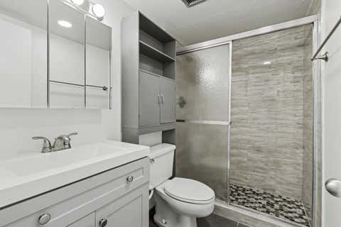 Tiny photo for 950 Hillcrest Drive #514, Hollywood, FL 33021 (MLS # B26031026)