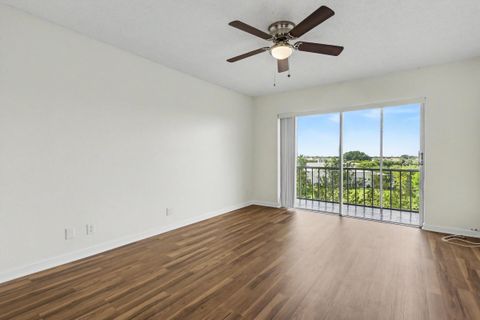 Tiny photo for 950 Hillcrest Drive #514, Hollywood, FL 33021 (MLS # B26031026)