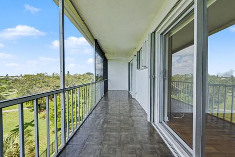 Tiny photo for 950 Hillcrest Drive #514, Hollywood, FL 33021 (MLS # B26031026)