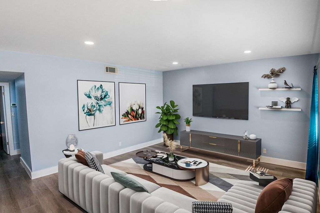 Photo of 1991 NE 32nd Street #18, Lighthouse Point, FL 33064 (MLS # B26018113)