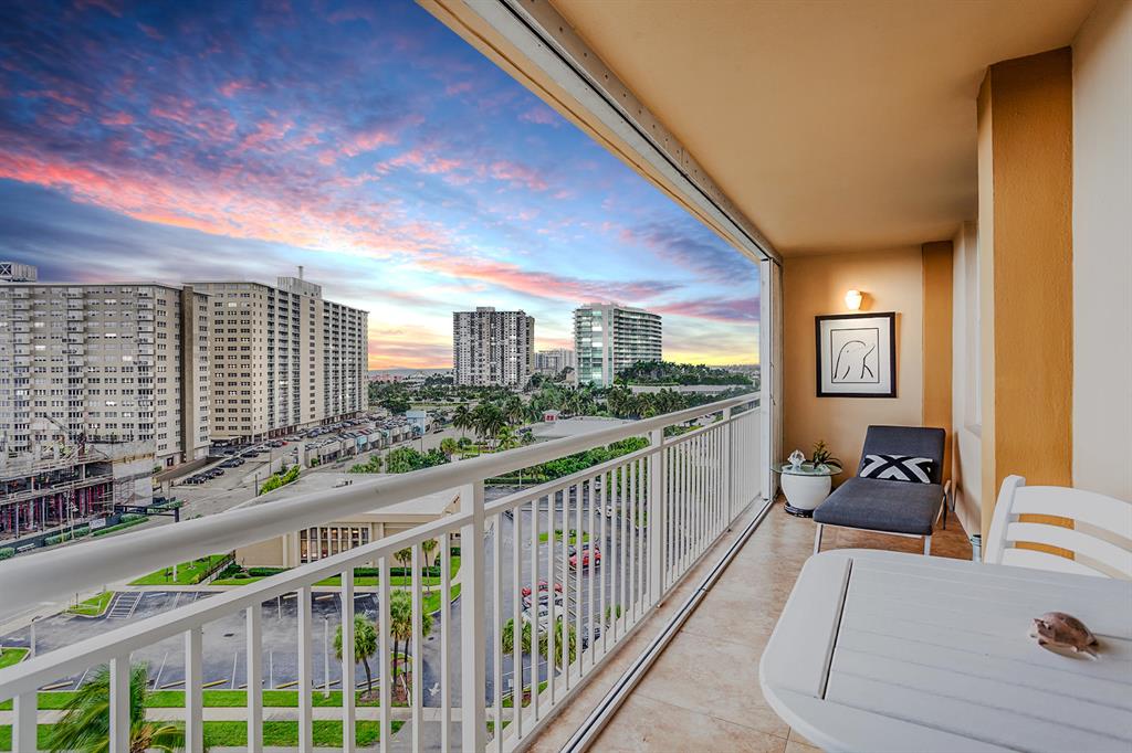 GRANADA HOUSE - Residential