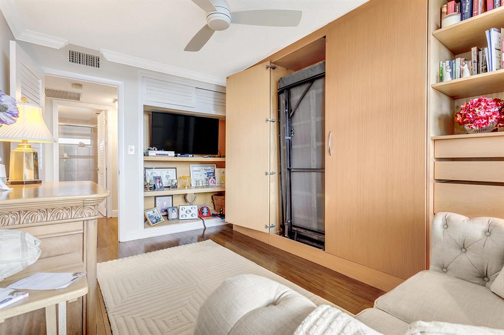 GRANADA HOUSE - Residential