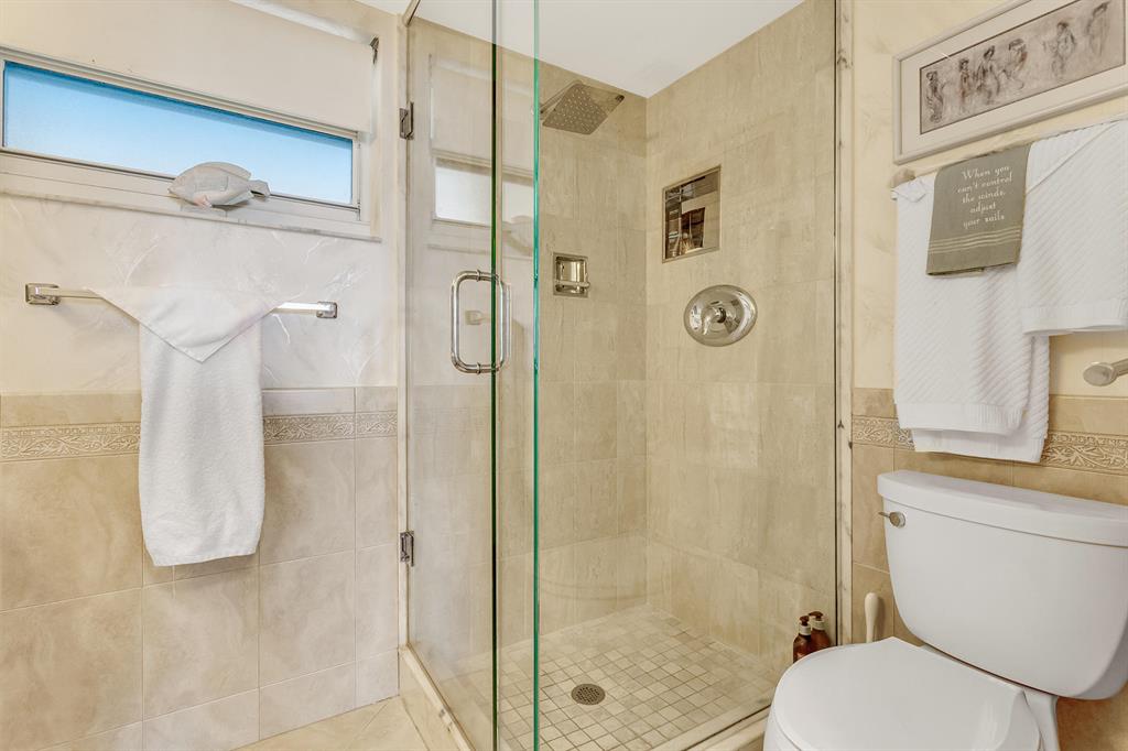 GRANADA HOUSE - Residential