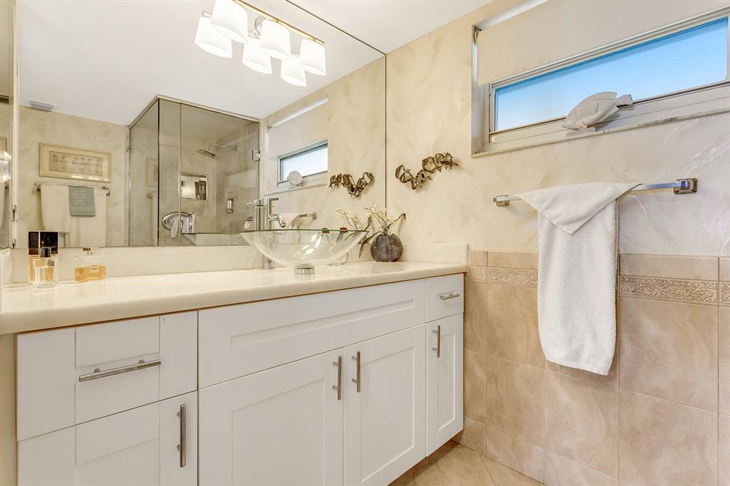 GRANADA HOUSE - Residential