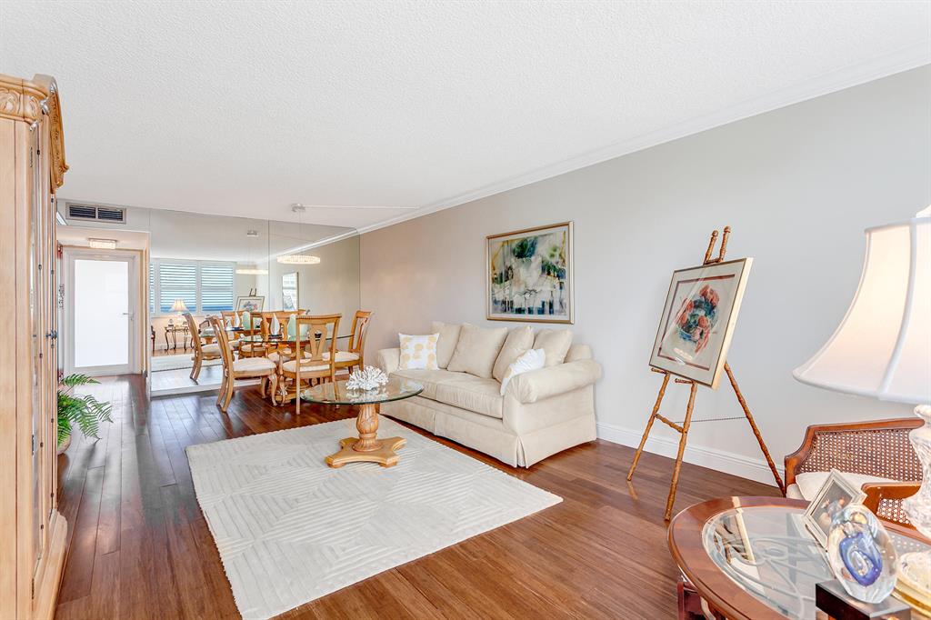 GRANADA HOUSE - Residential