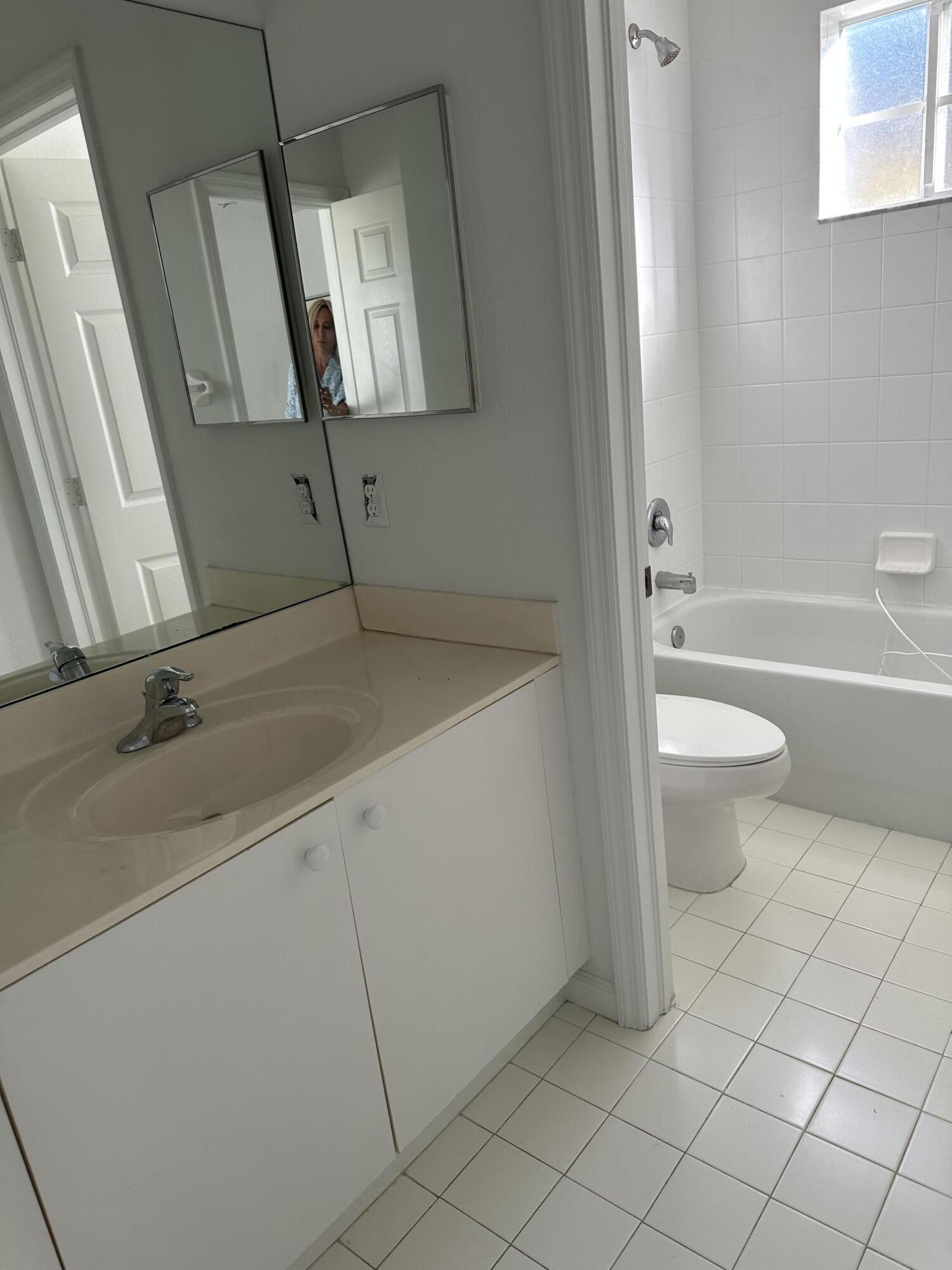 MARINER VILLAGE OF MARTIN COUNTY CONDO - Residential Lease