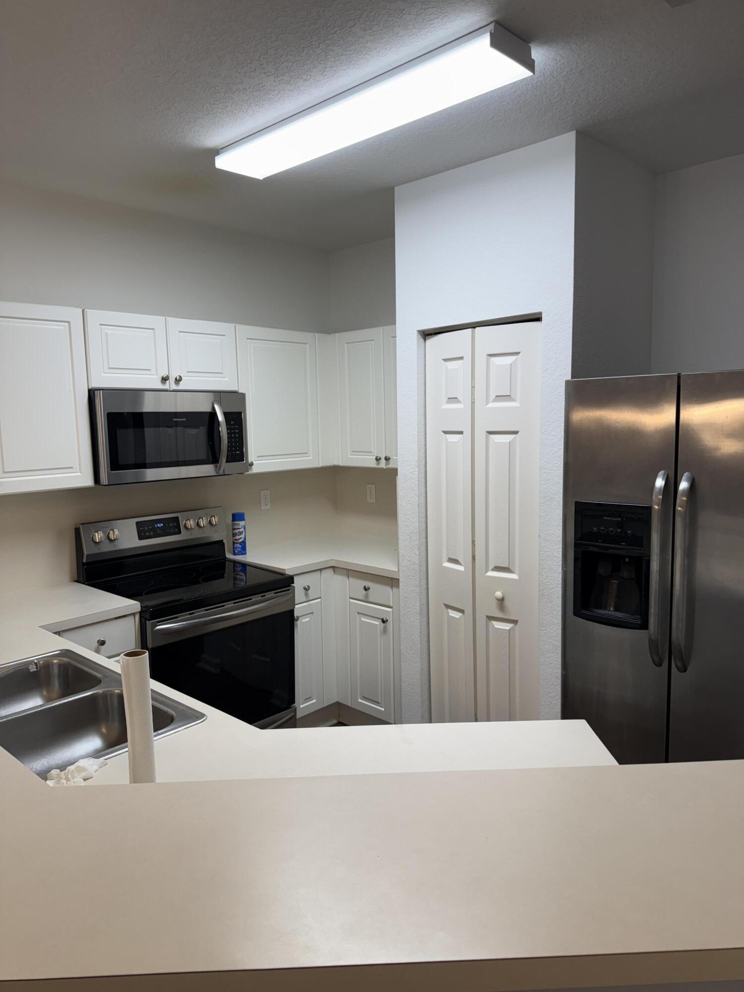 MARINER VILLAGE OF MARTIN COUNTY CONDO - Residential Lease