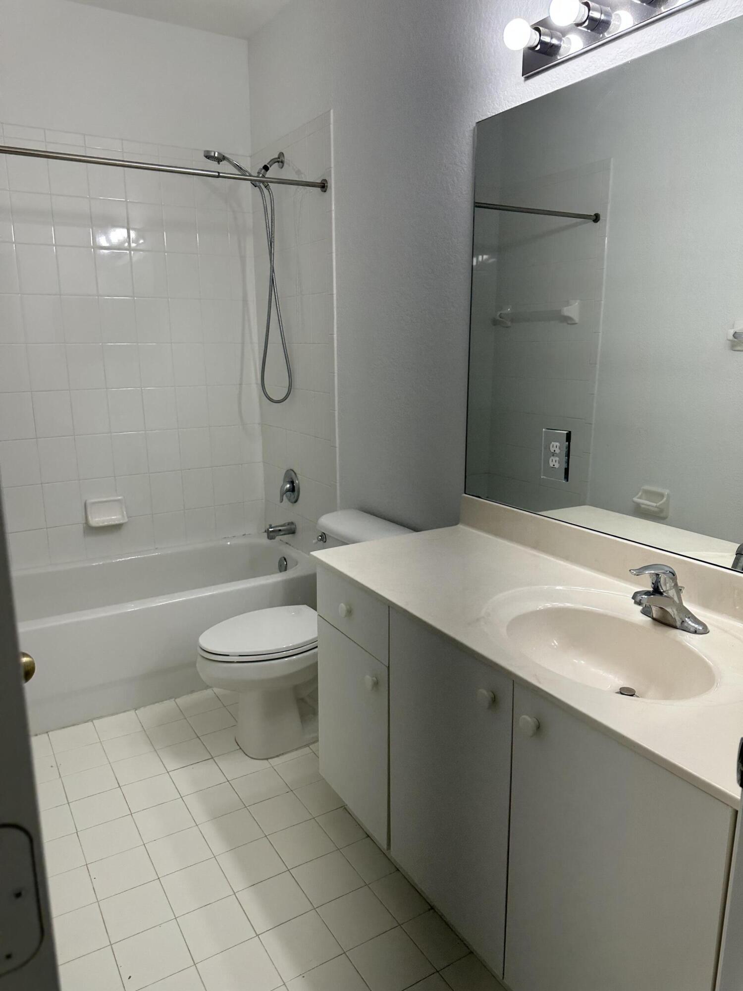 MARINER VILLAGE OF MARTIN COUNTY CONDO - Residential Lease