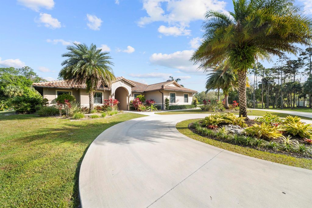 Photo of 11377 162nd Place N, Jupiter, FL 33478 (MLS # R10965973)