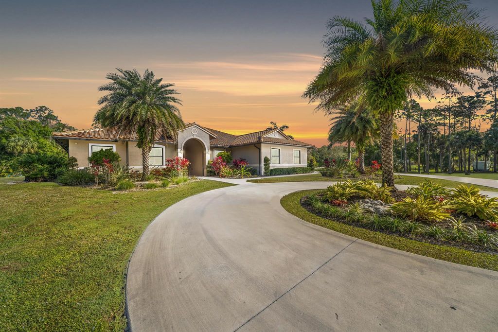 Photo of 11377 162nd Place N, Jupiter, FL 33478 (MLS # R10965973)